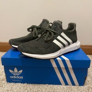 Adidas Swift Run Tennis Shoes
